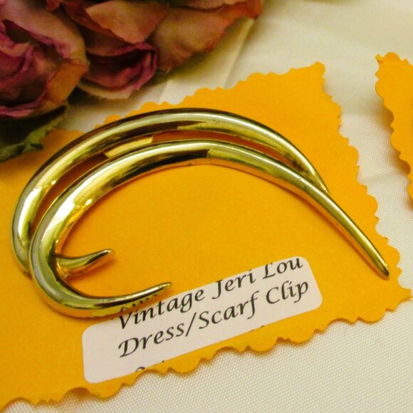 Vintage JERI-LOU Gold Dress Clips: 1960s Swirl & Disk Yellow Gold Scarf Clips - Picture 6 of 15